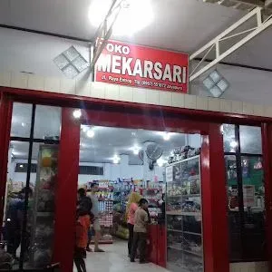 Roti Lezat, Tradisi Hangat: Mekar Sari Hadir di Tengah Perubahan Cilacap